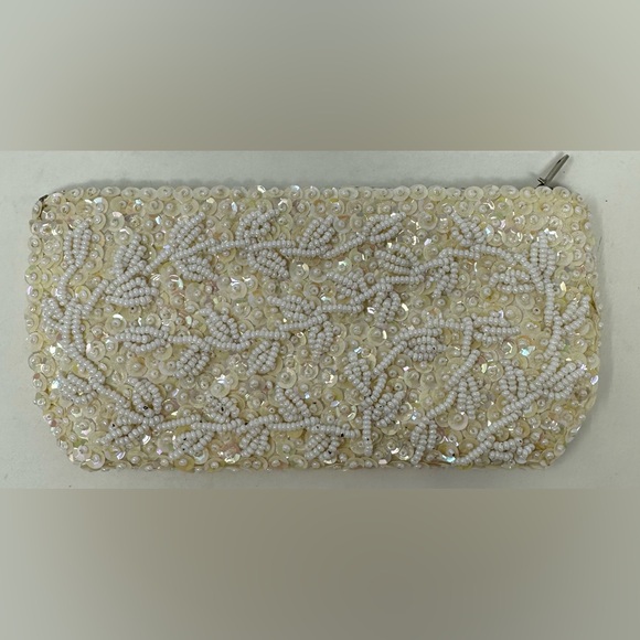 Vintage WALBORG Cream Beaded Sequined Coin Purse Floral Zipper - Picture 2 of 7